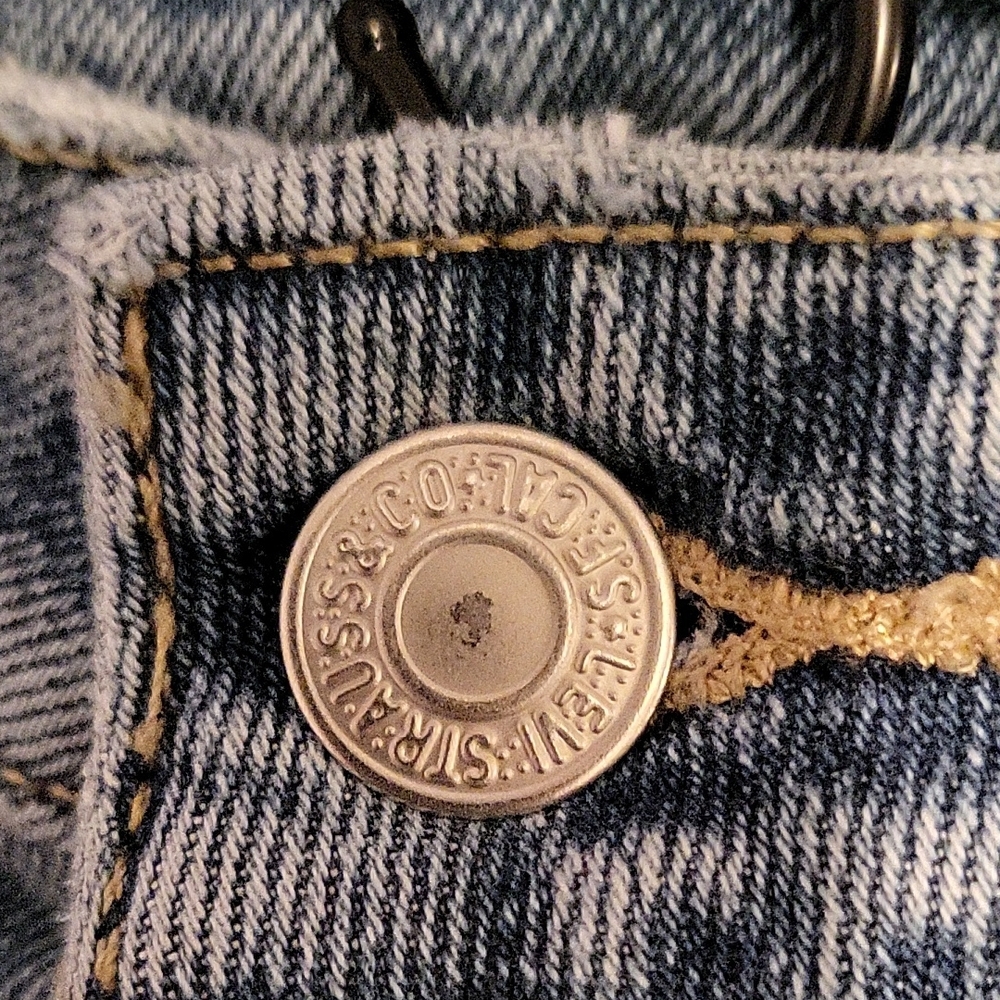 Levi's Light Blue Ankle Jeans - Picture 3 of 9